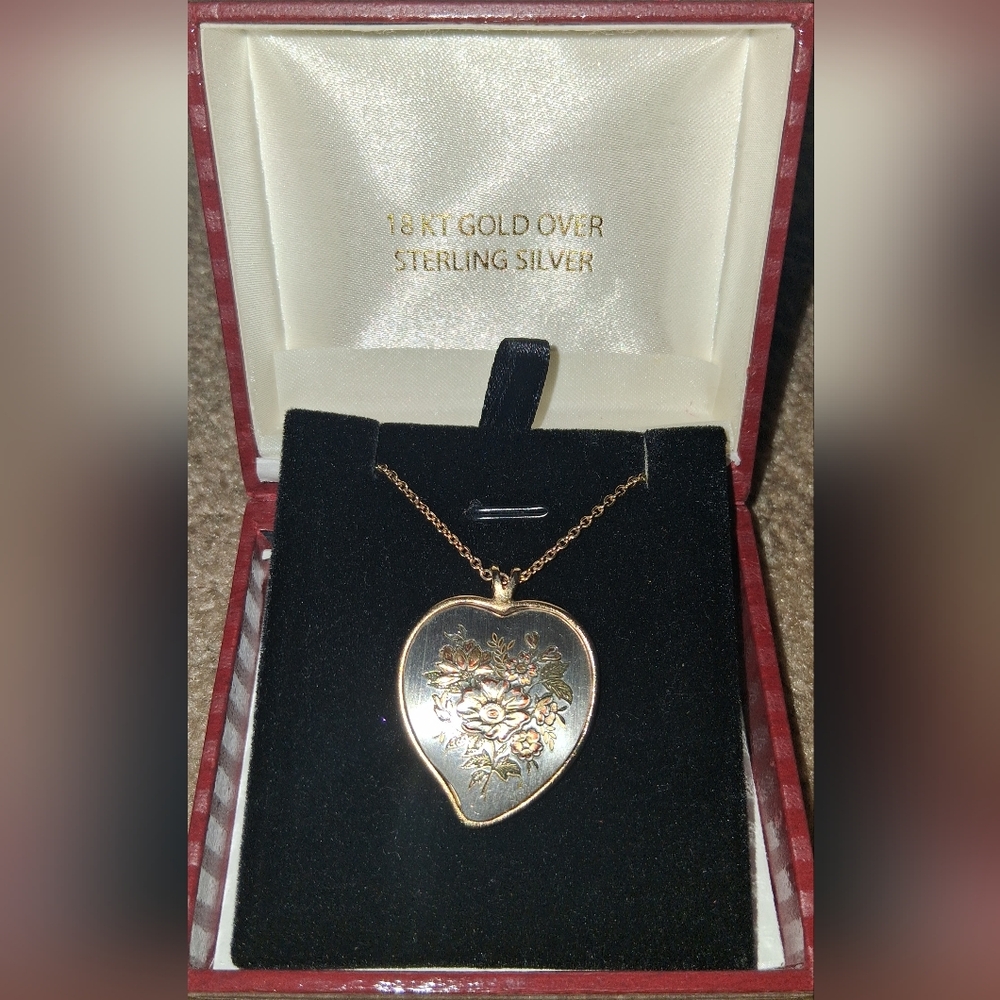 18k Over Silver Reed And Barton Damascene Heartshaped Floral Pendent Necklace!